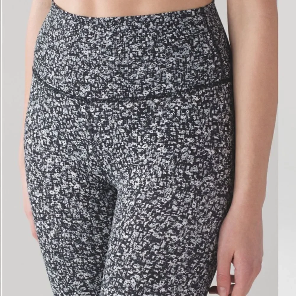 LULULEMON Wunder Under Hi-Rise 7/8 Tight (Full-On Luxtreme) Daisy Dust Alpine 4